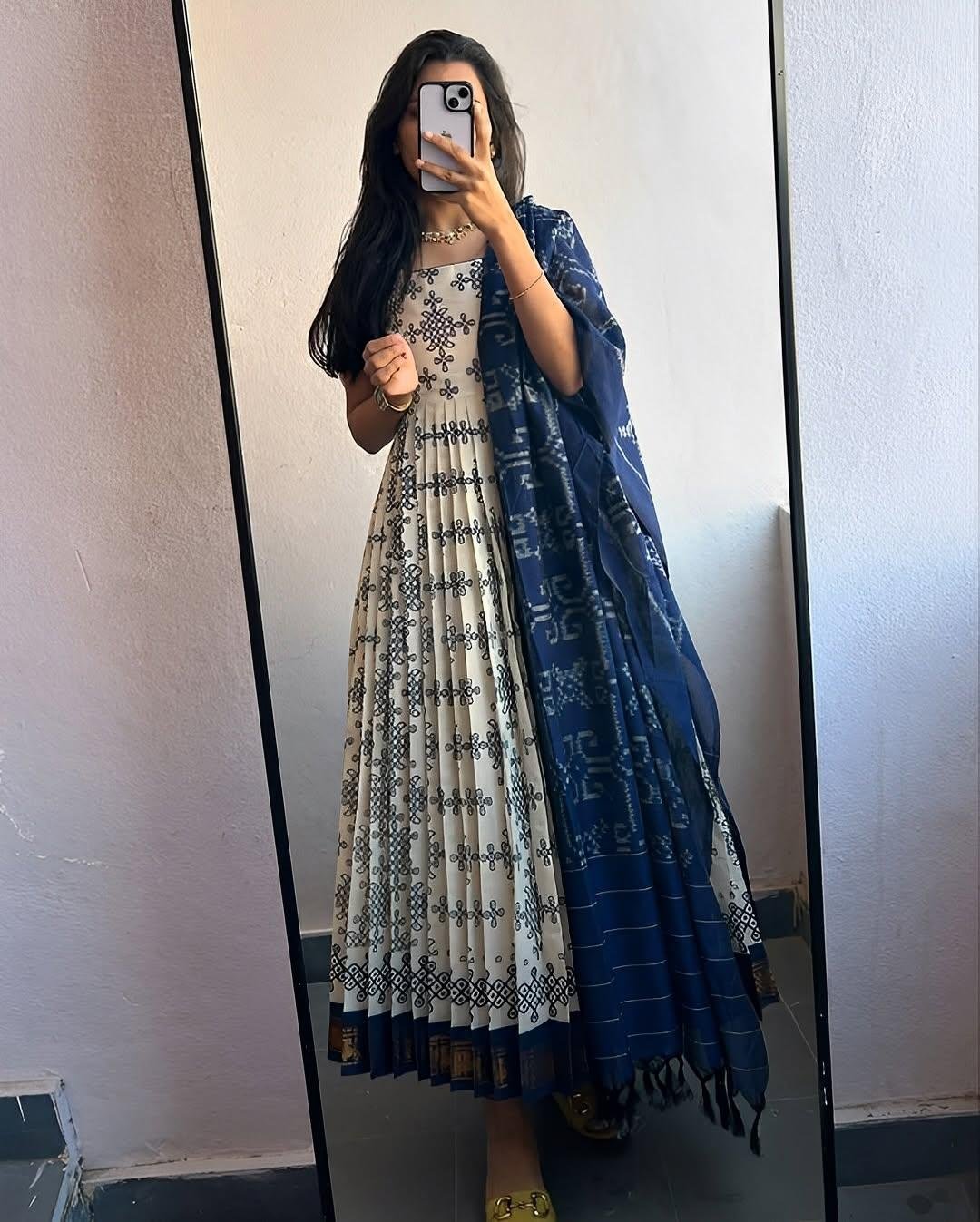 Elegant Sungudi White & Blue Printed Sungudi Gown with Dupatta