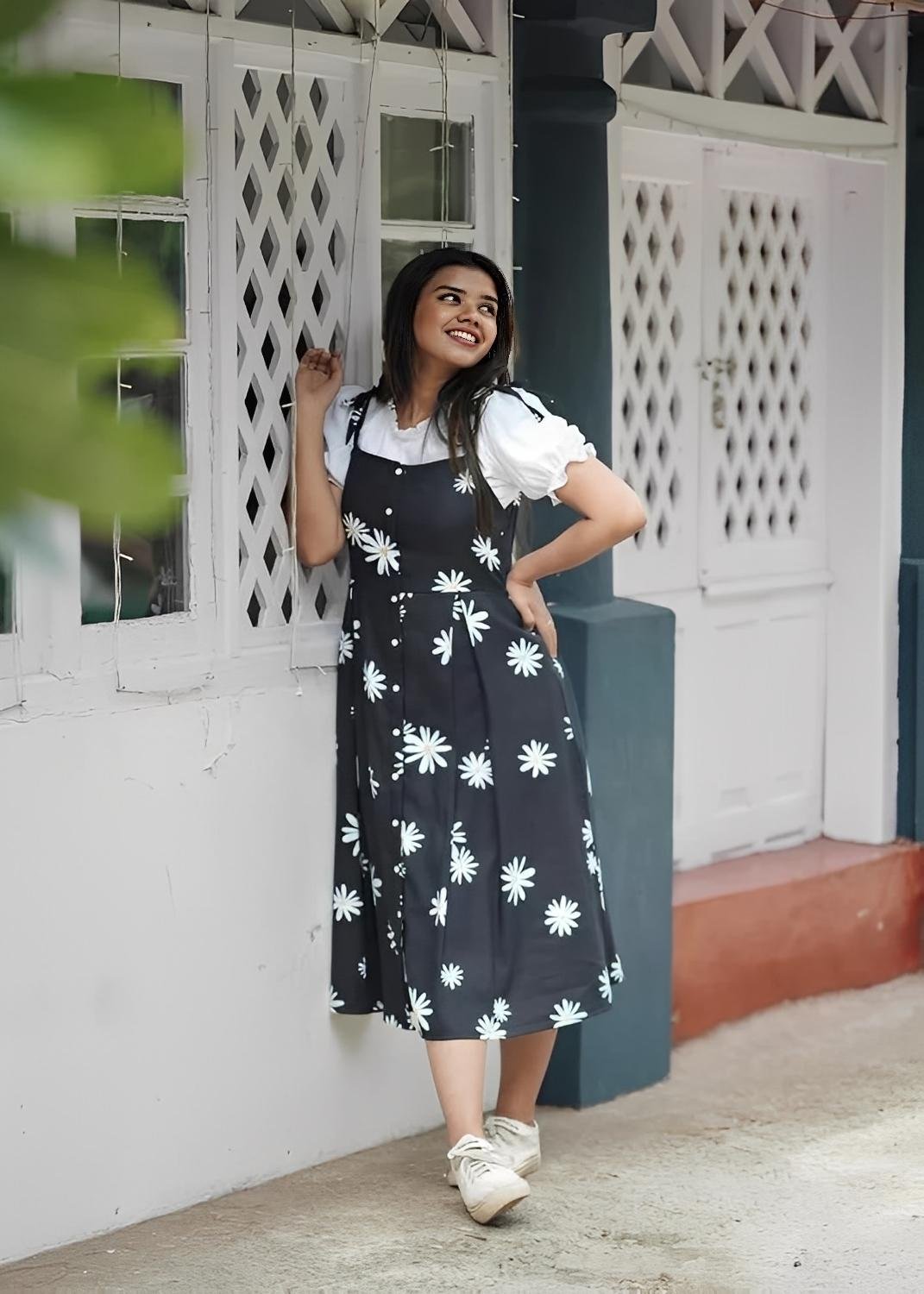 Flash sale dungaree with Tshirt