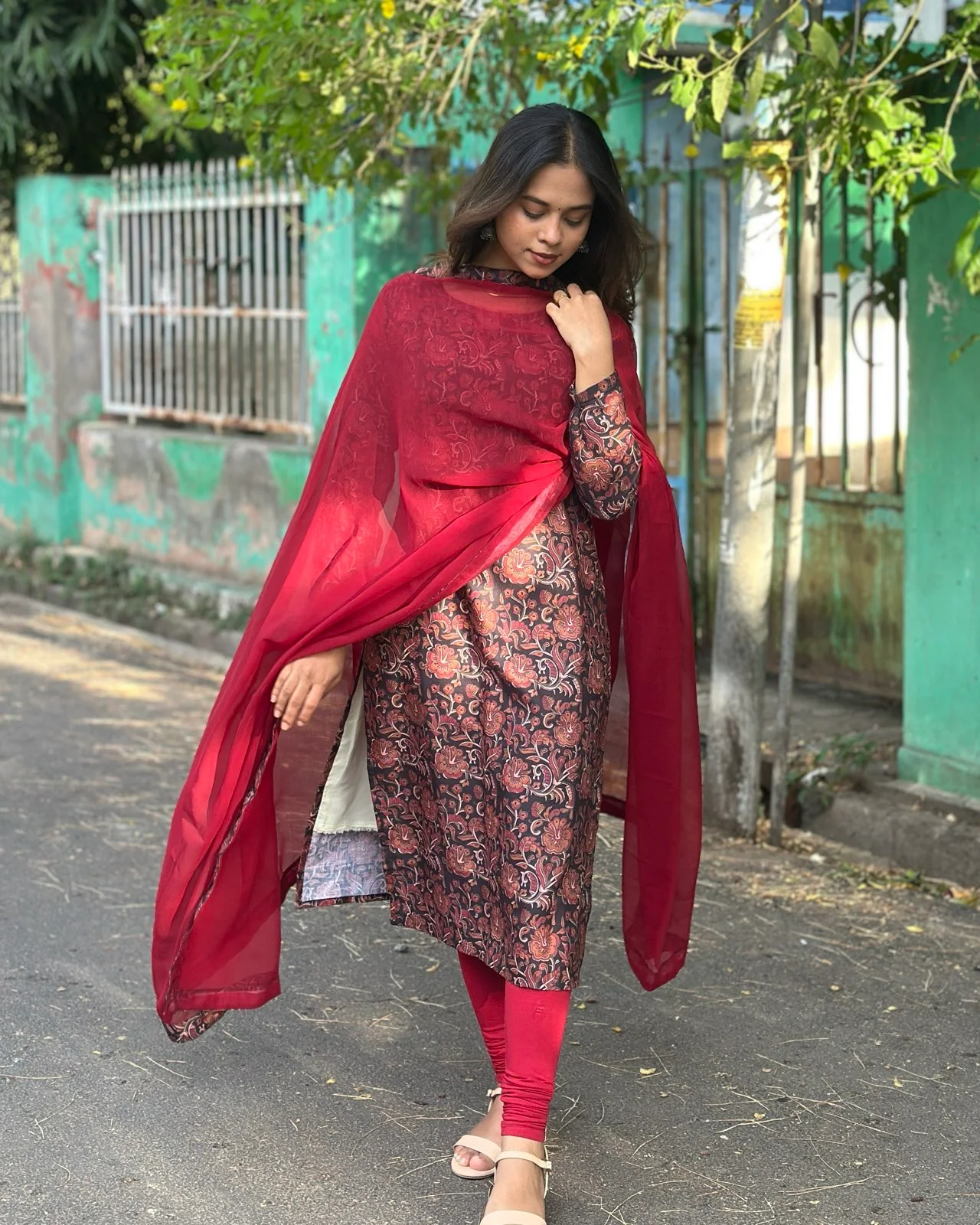 Women's Kalamkari Floral Printed Straight Kurti Set with Dupatta