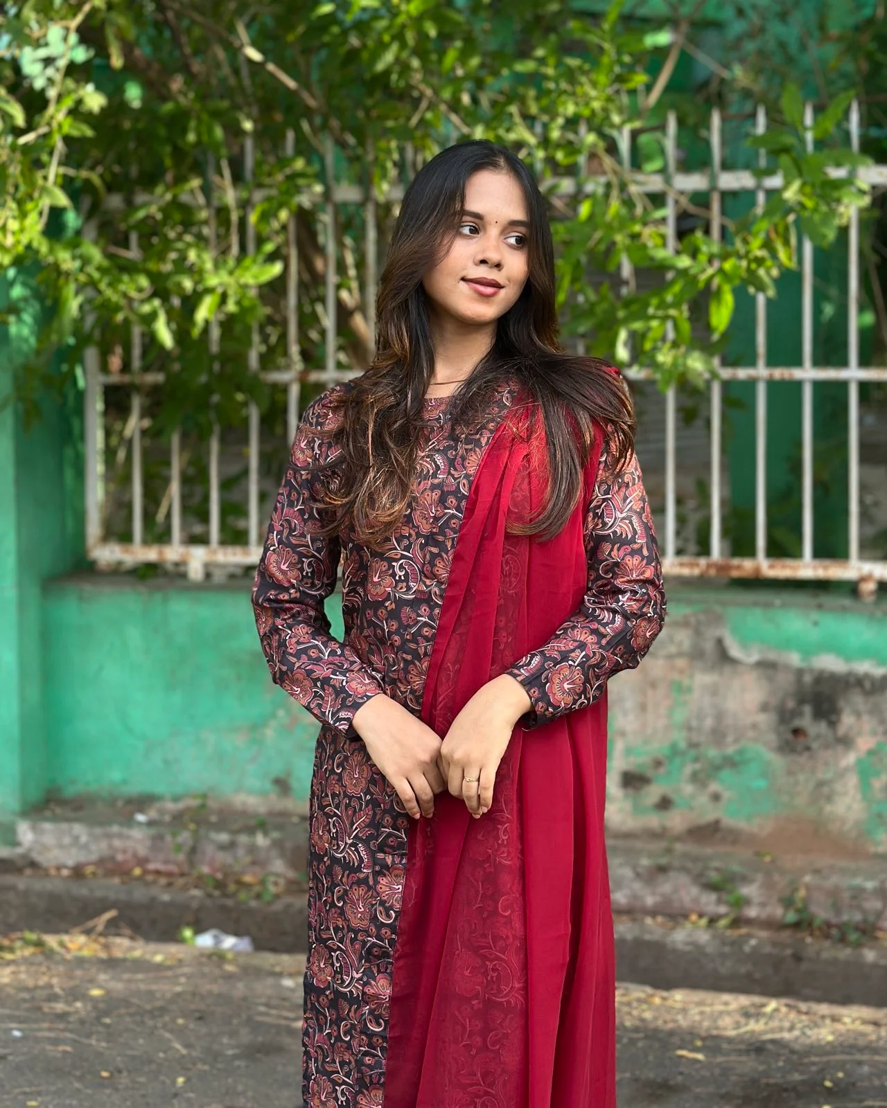 Women's Kalamkari Floral Printed Straight Kurti Set with Dupatta