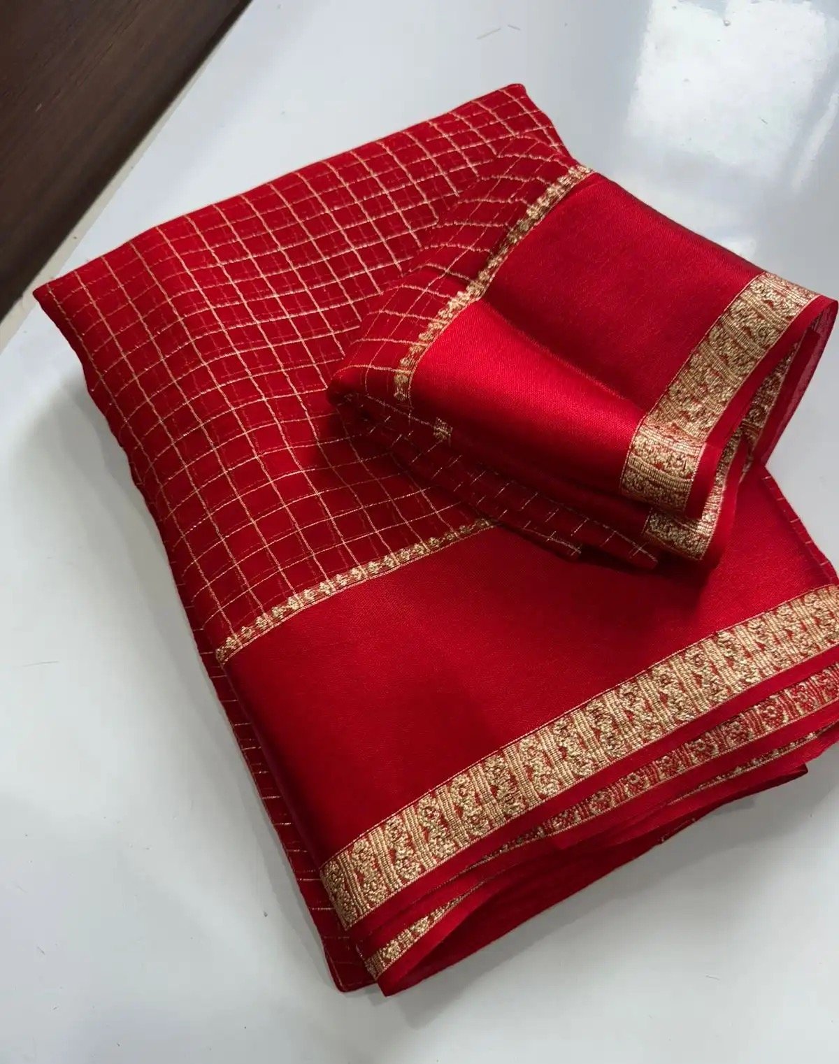 Premium Viscose Georgette Saree with blouse