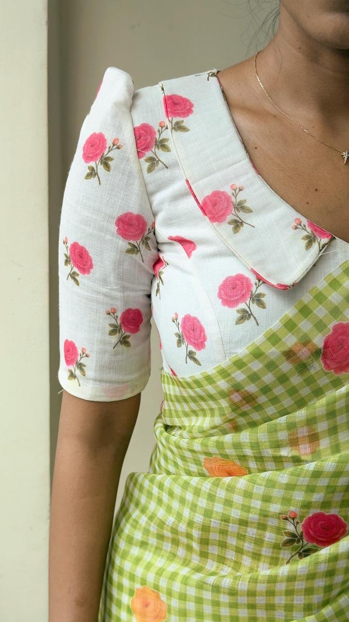 Checks Printed Saree with Floral blouse piece