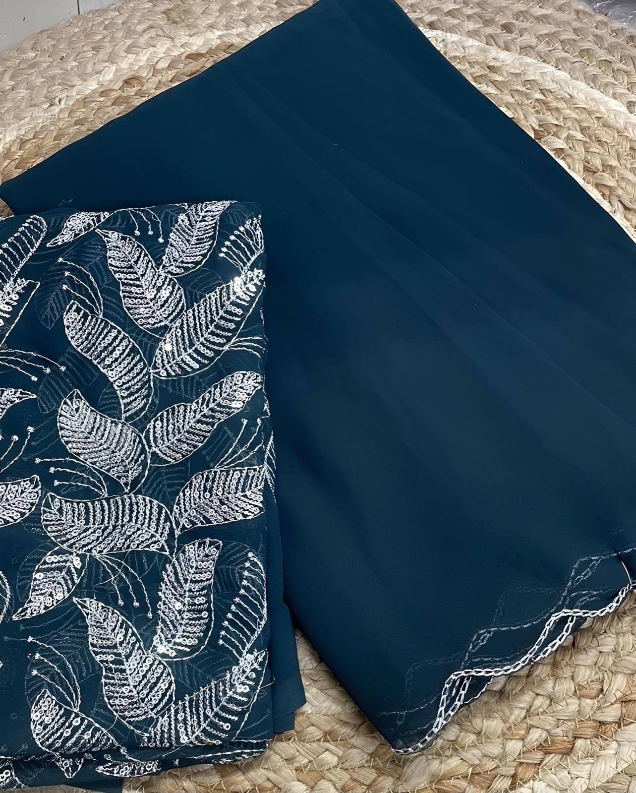 Offer Alert - Georgette Saree with Blouse piece