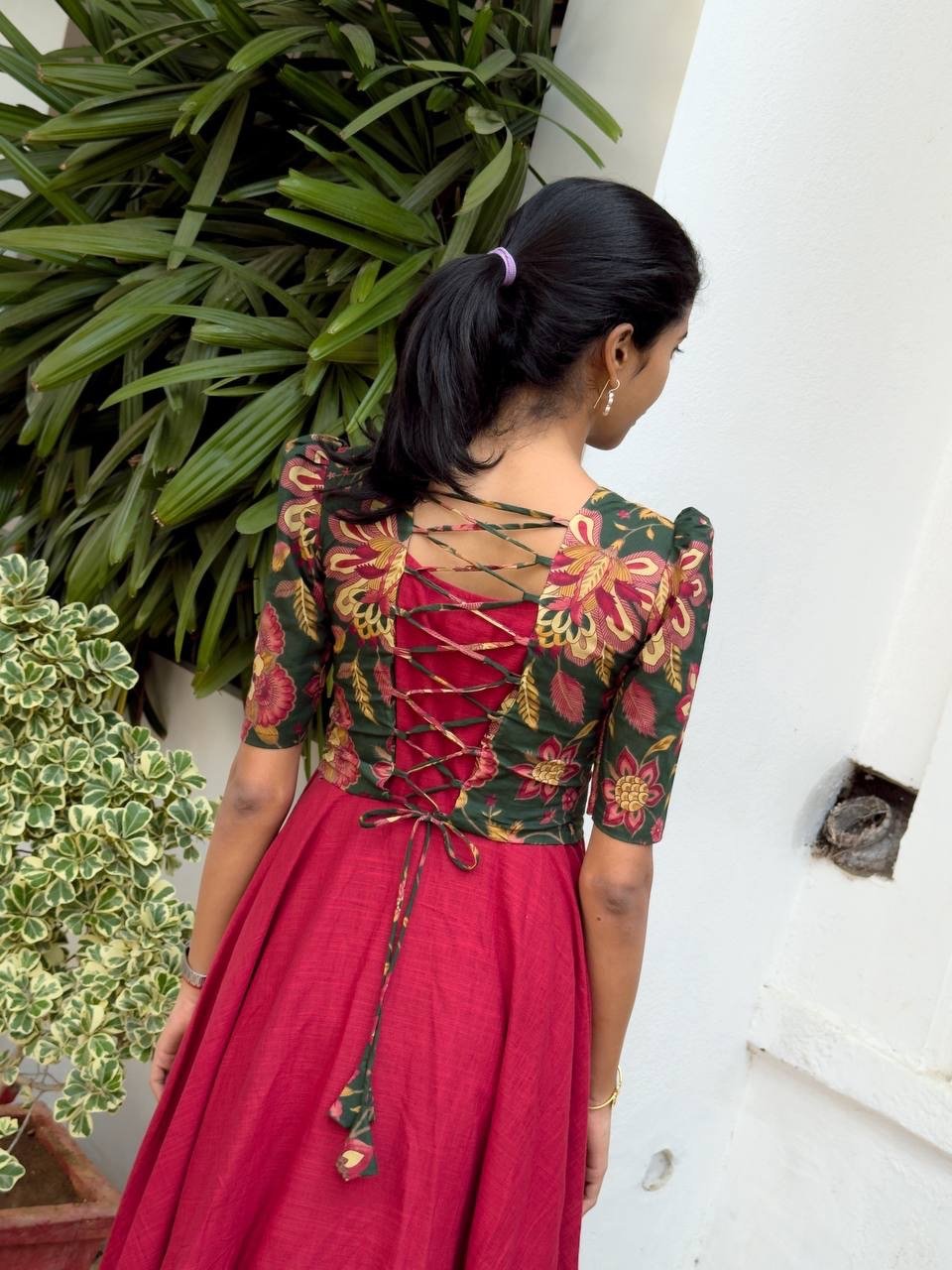 Elegant Women's Midi Dress
