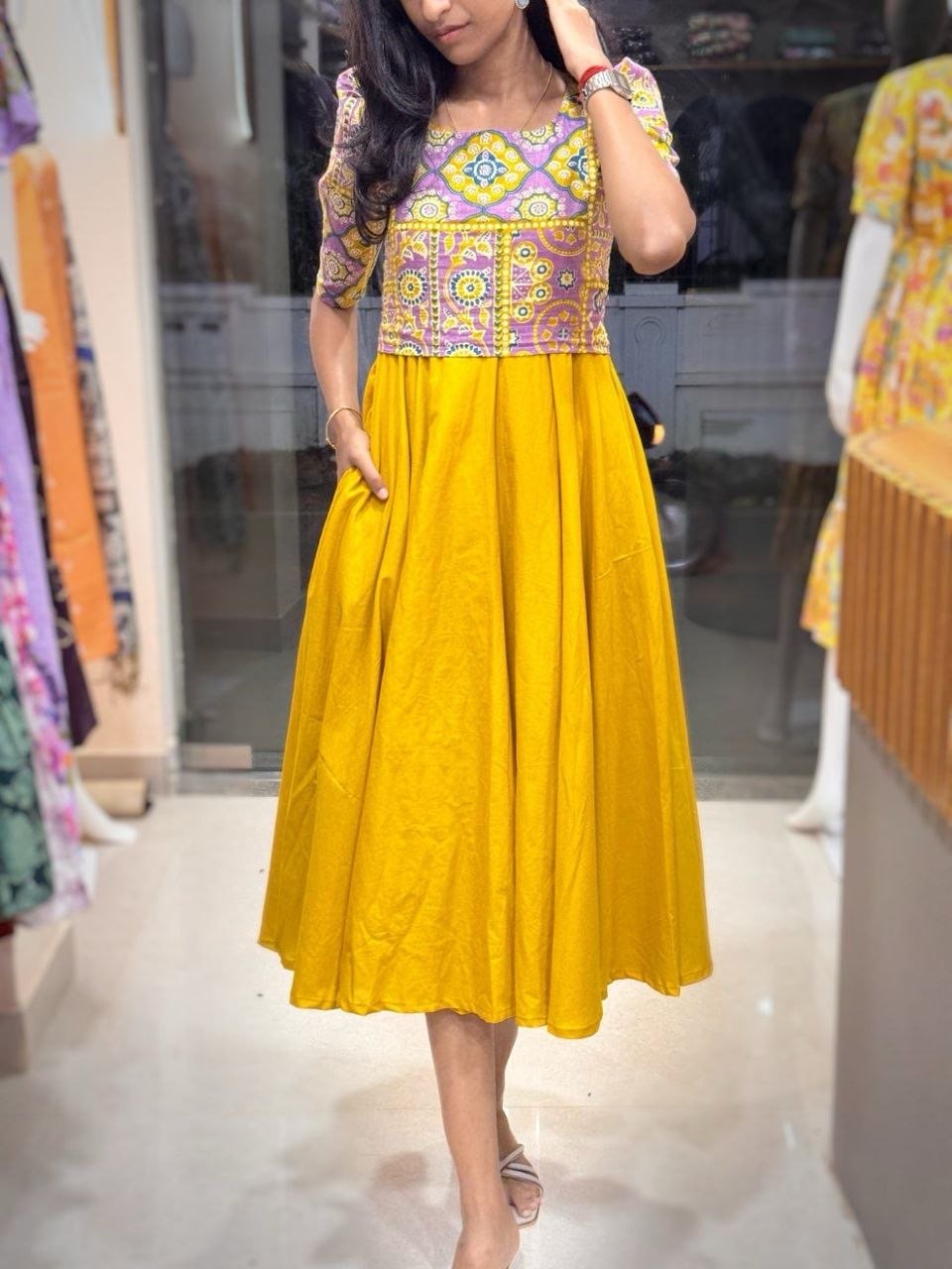 Elegant Women's Midi Dress