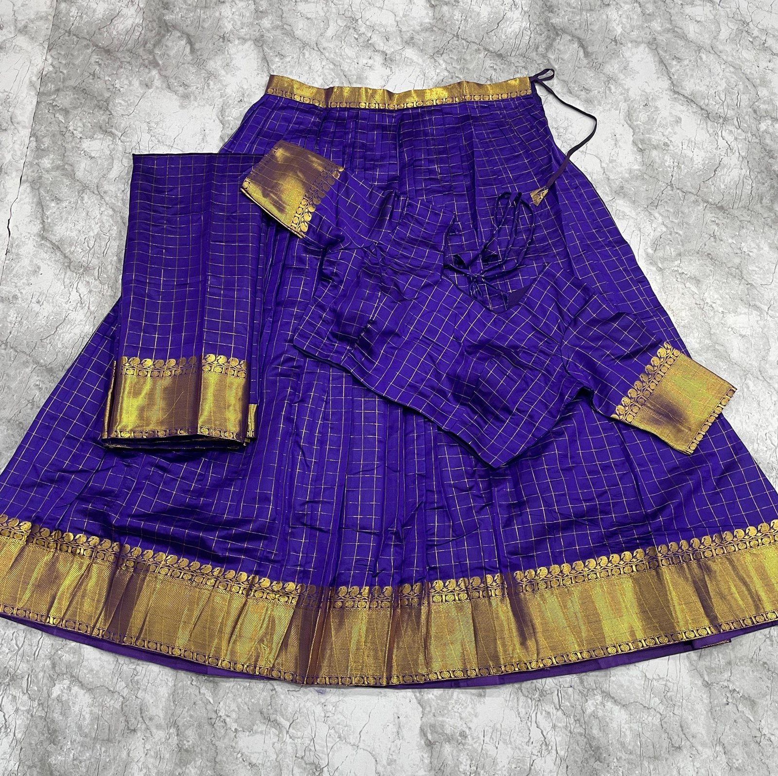 KANIKA - Readymade Checks Halfsaree