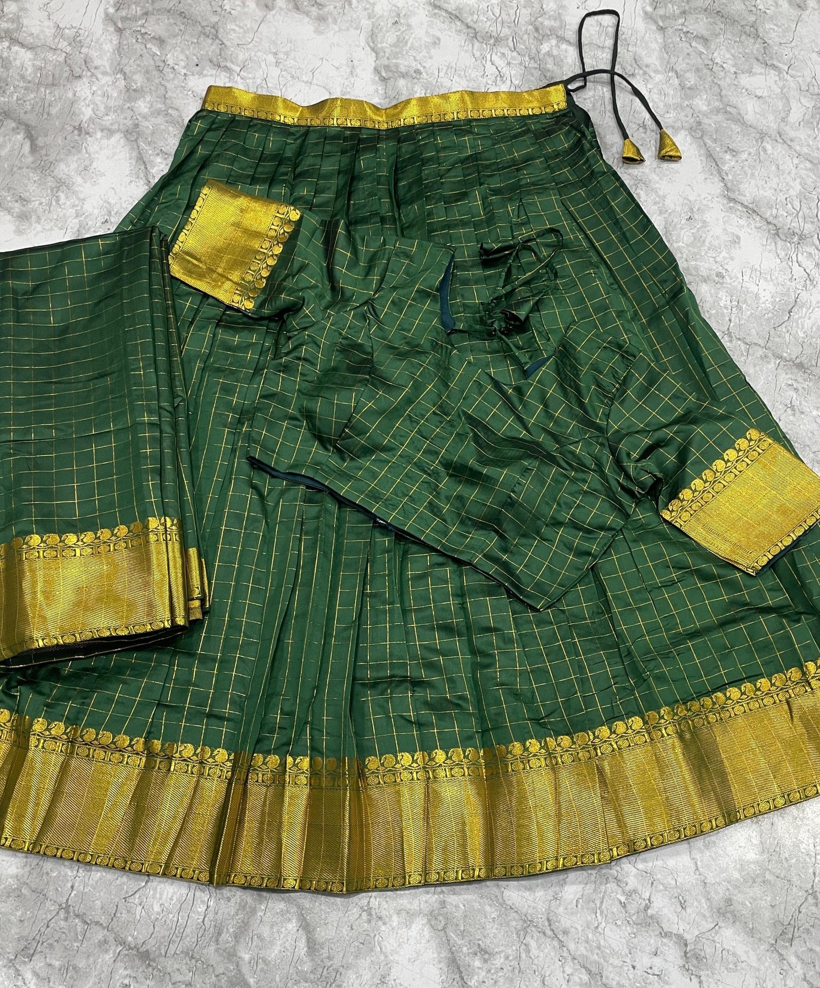 KANIKA - Readymade Checks Halfsaree